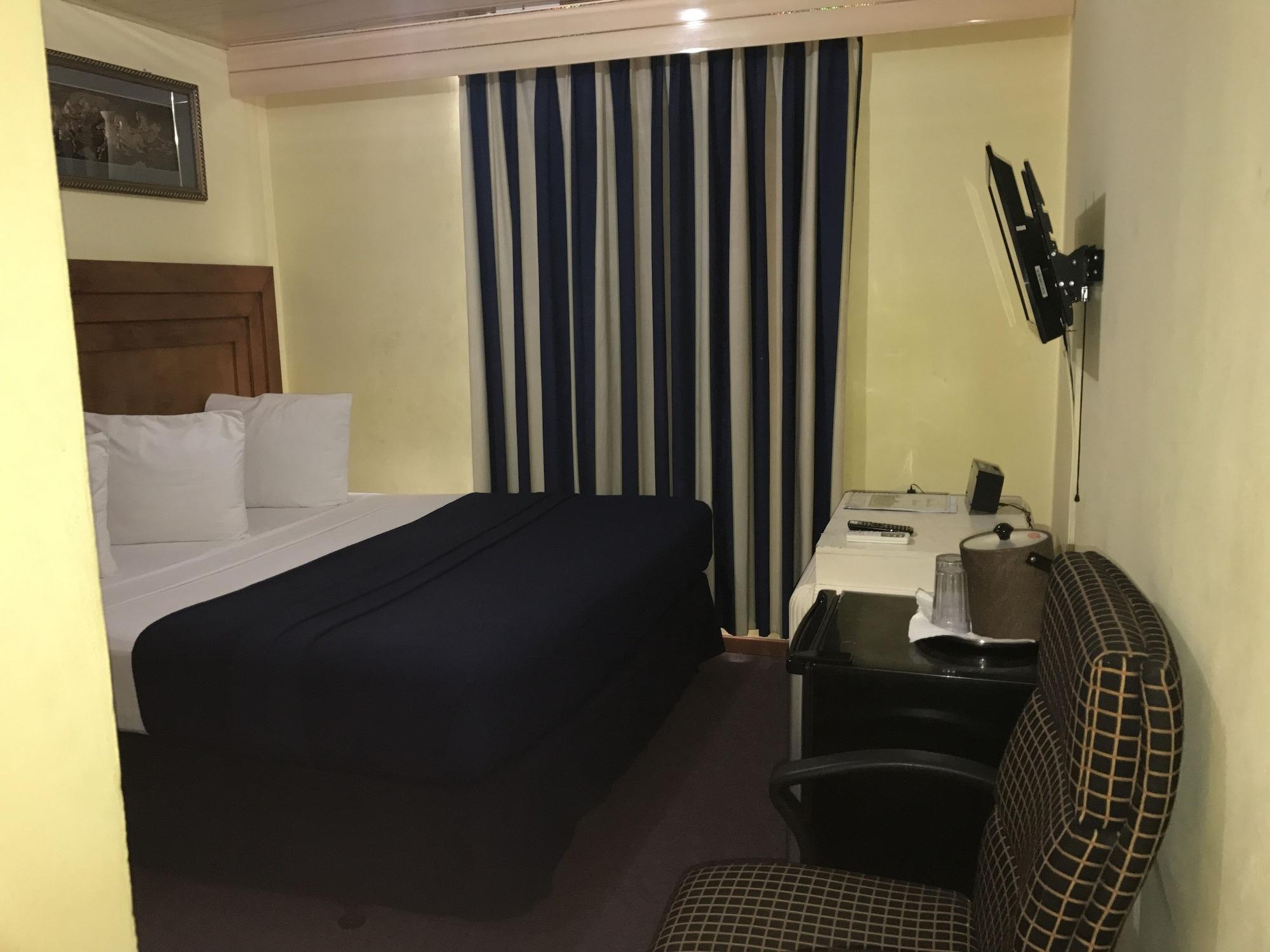 Airport Suites Hotel Piarco Exterior foto