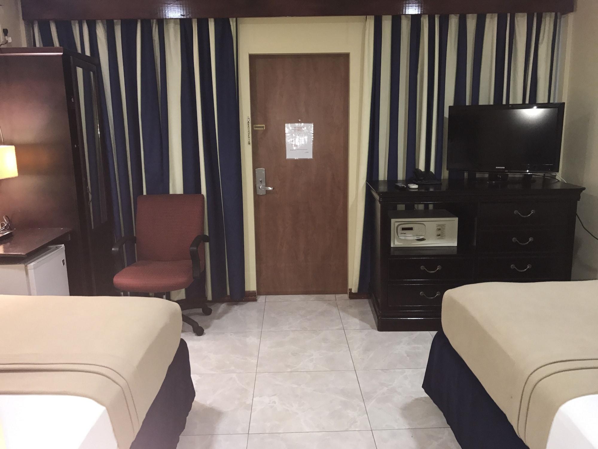 Airport Suites Hotel Piarco Exterior foto