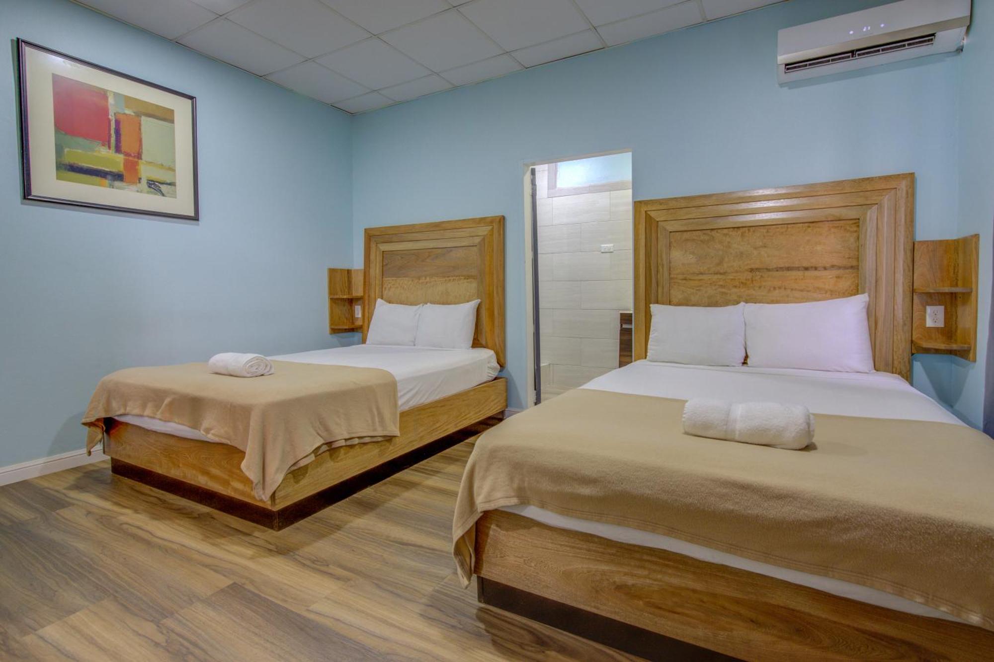Airport Suites Hotel Piarco Exterior foto