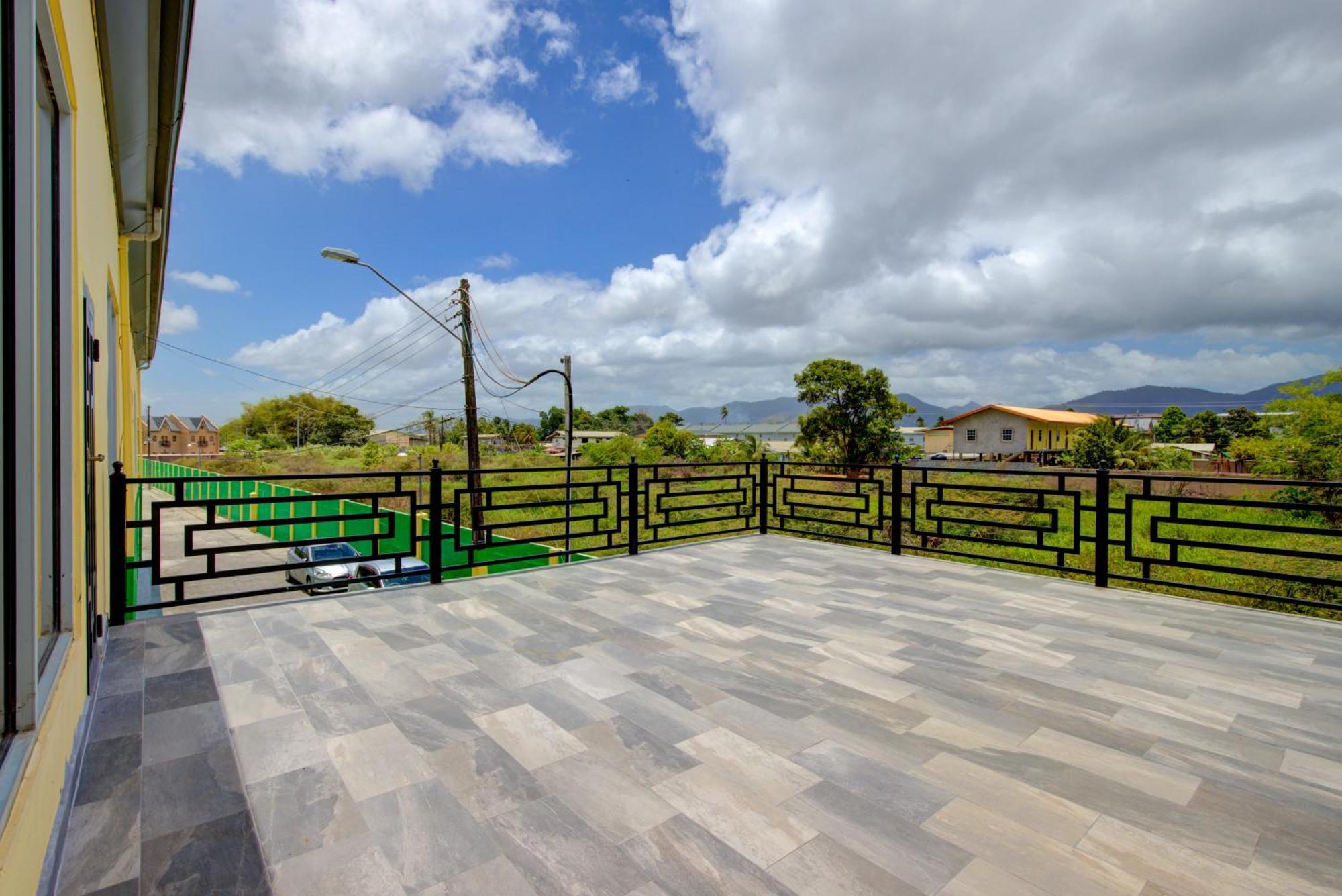 Airport Suites Hotel Piarco Exterior foto